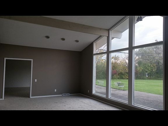 3rd image of 24759 Albert Ln