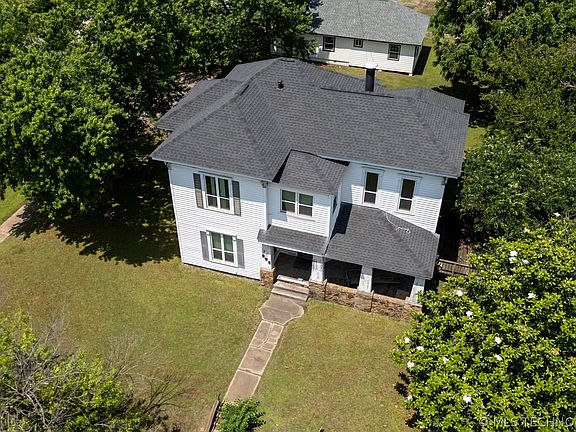 4th image of 303 N Smith St