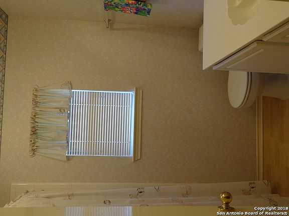5th image of 1112 Turncreek Ln