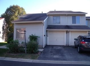 772 Colorado Ct, Carol Stream, IL 60188