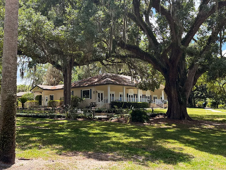 226 Crown Oaks Way — Photo 33