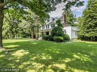 519 N Chapel Gate Ln APT 2B, Baltimore, MD 21229