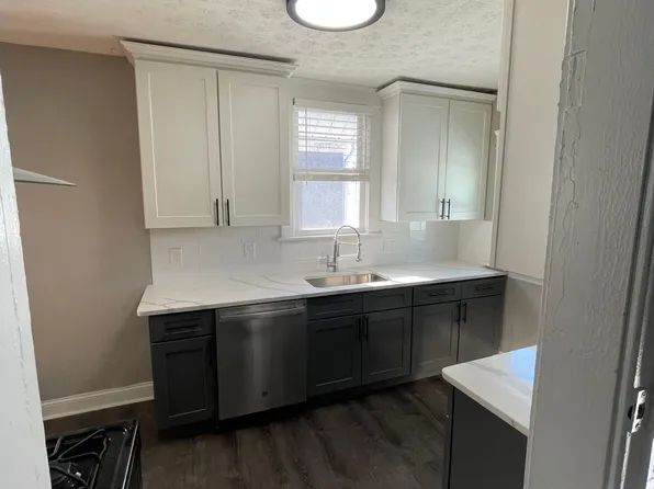 1544 Warren Rd, Lakewood, OH 44107