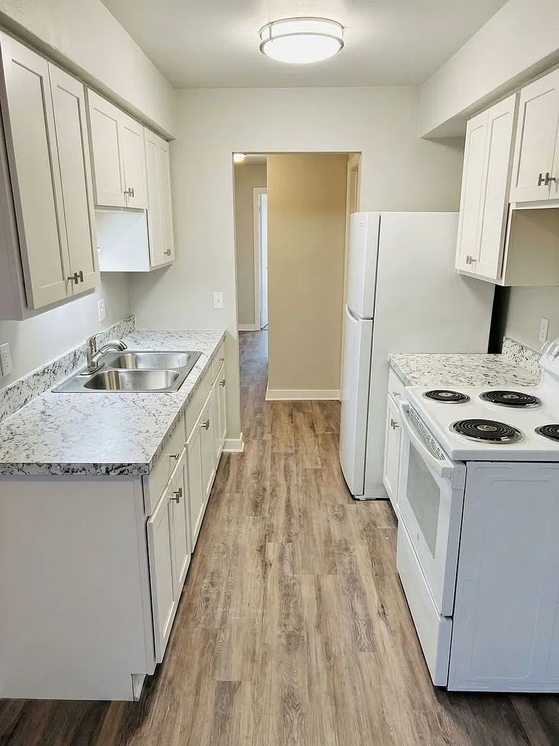 Harrison House Apartments — Photo 4