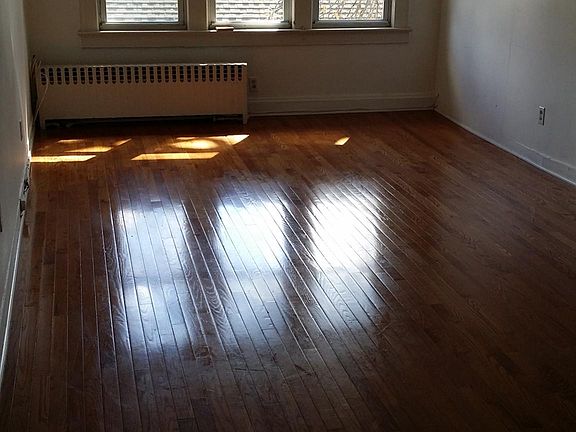4th image of 235 Overlook Ave