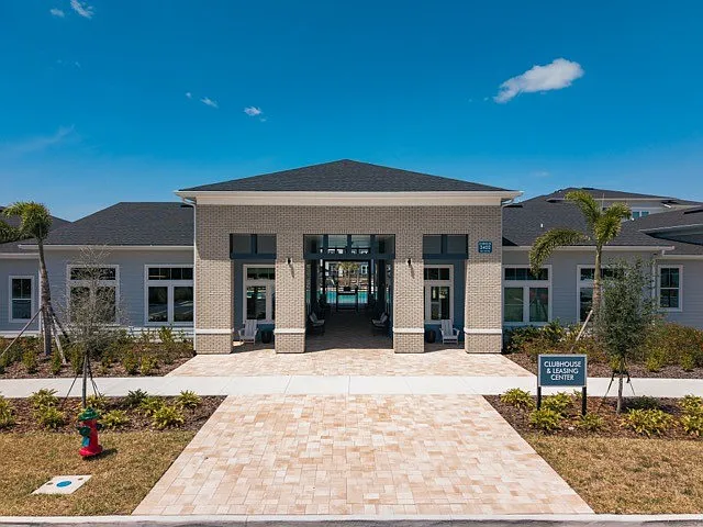 Madison Palms — Photo 19
