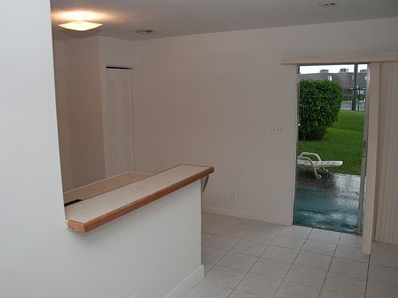 4th image of 1465 Sussex Dr