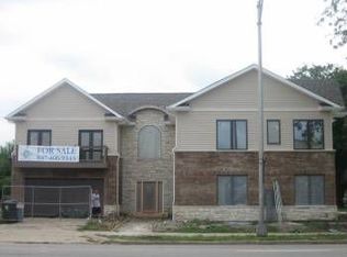 1 S Albert St, Mount Prospect, IL 60056