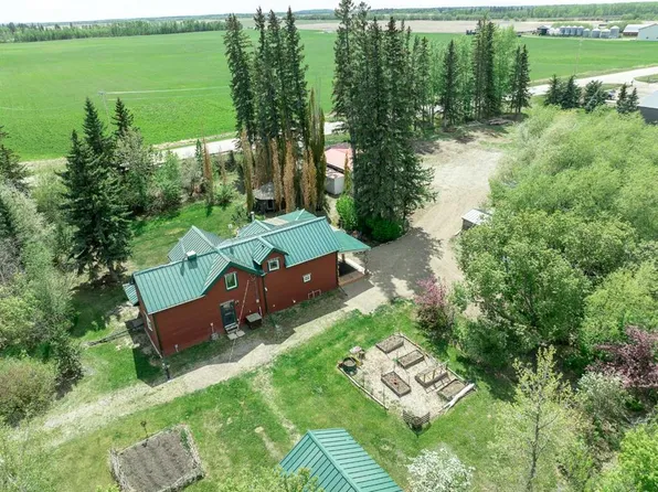 2 West Ave #2000, Dickson, AB T4G 0K8