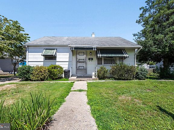 2nd image of 106 Parkway Ave