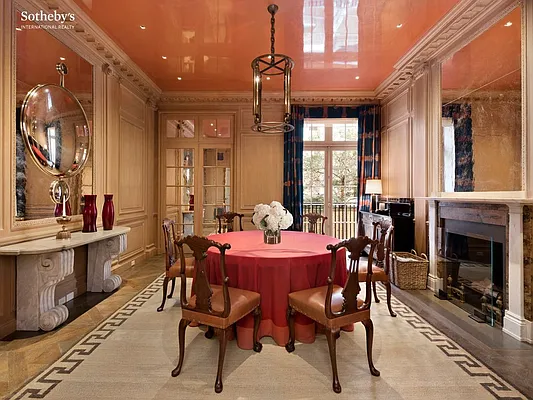 Sold by Sotheby's International Realty | media 20
