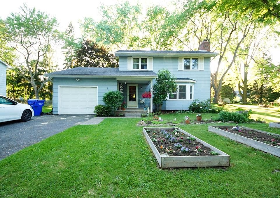 1st image of 27 Meadowview Dr