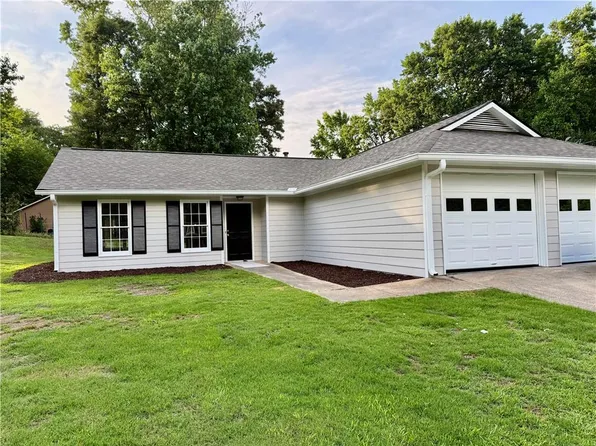 2060 Darrel Ln, Lawrenceville, GA 30046