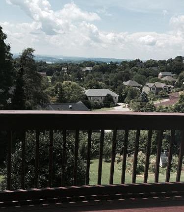 3rd image of 11124 Crown Point Dr