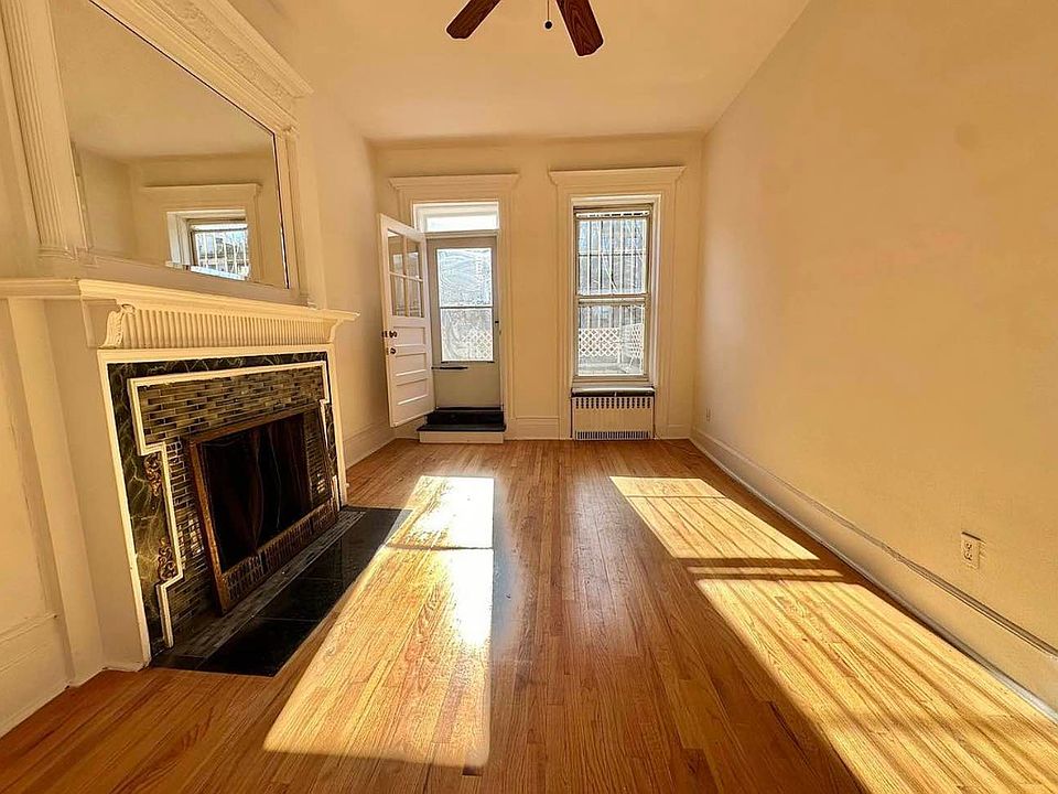 1st image of 64 W 69th St #4C