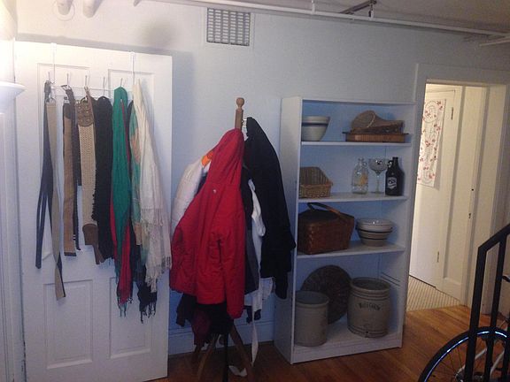 2nd image of 725 N Corona St APT 5