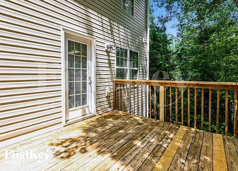 380 Pine Tree Dr — Photo 15