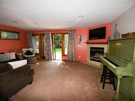 4th image of 6068 Calm Lake Dr