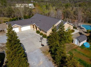 9109 Woodview Dr, Palo Cedro, CA 96073