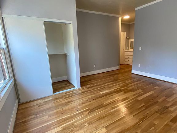 2nd image of 2918 Leeward Ave
