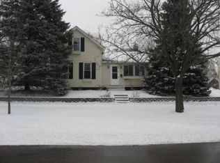 317 Jefferson St, Saint Peter, MN 56082