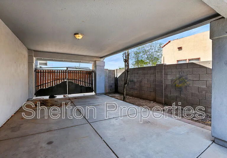345 N 15th St — Photo 22