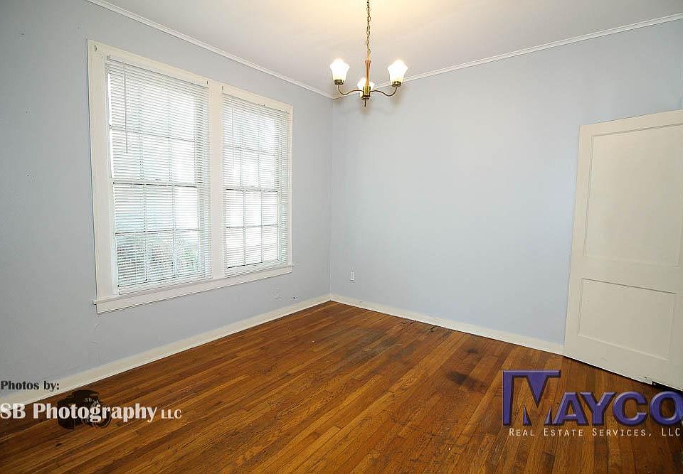 1st image of 822 Columbia St
