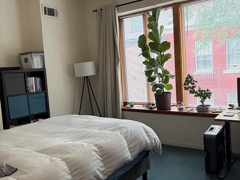 325 S Juniper St #2 — Photo 8