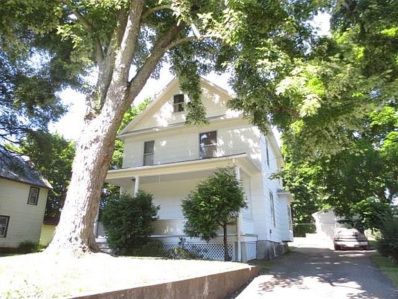 2nd image of 458 Murray St