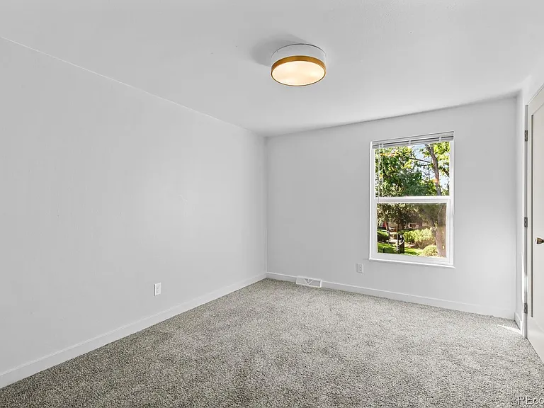 1200 S Monaco Street Pkwy #27 — Photo 15