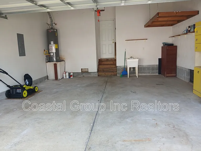 311 Outlaw St — Photo 17