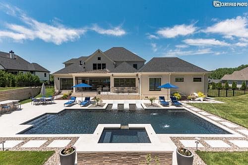 1st image of 788 Pinnacle Dr