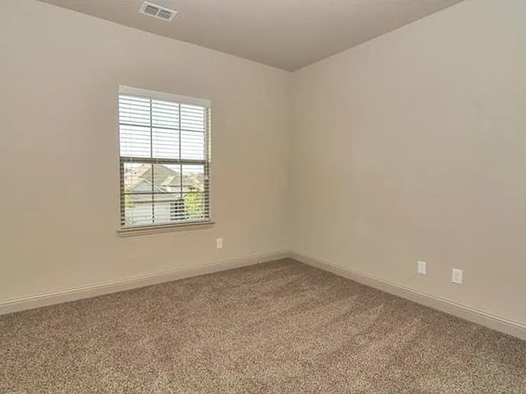 824 Lake Meadow Ln — Photo 11