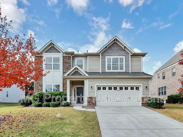 15111 Brannock Hills Dr, Charlotte, NC 28278
