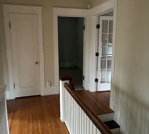 3rd image of 1 Windsor Ave