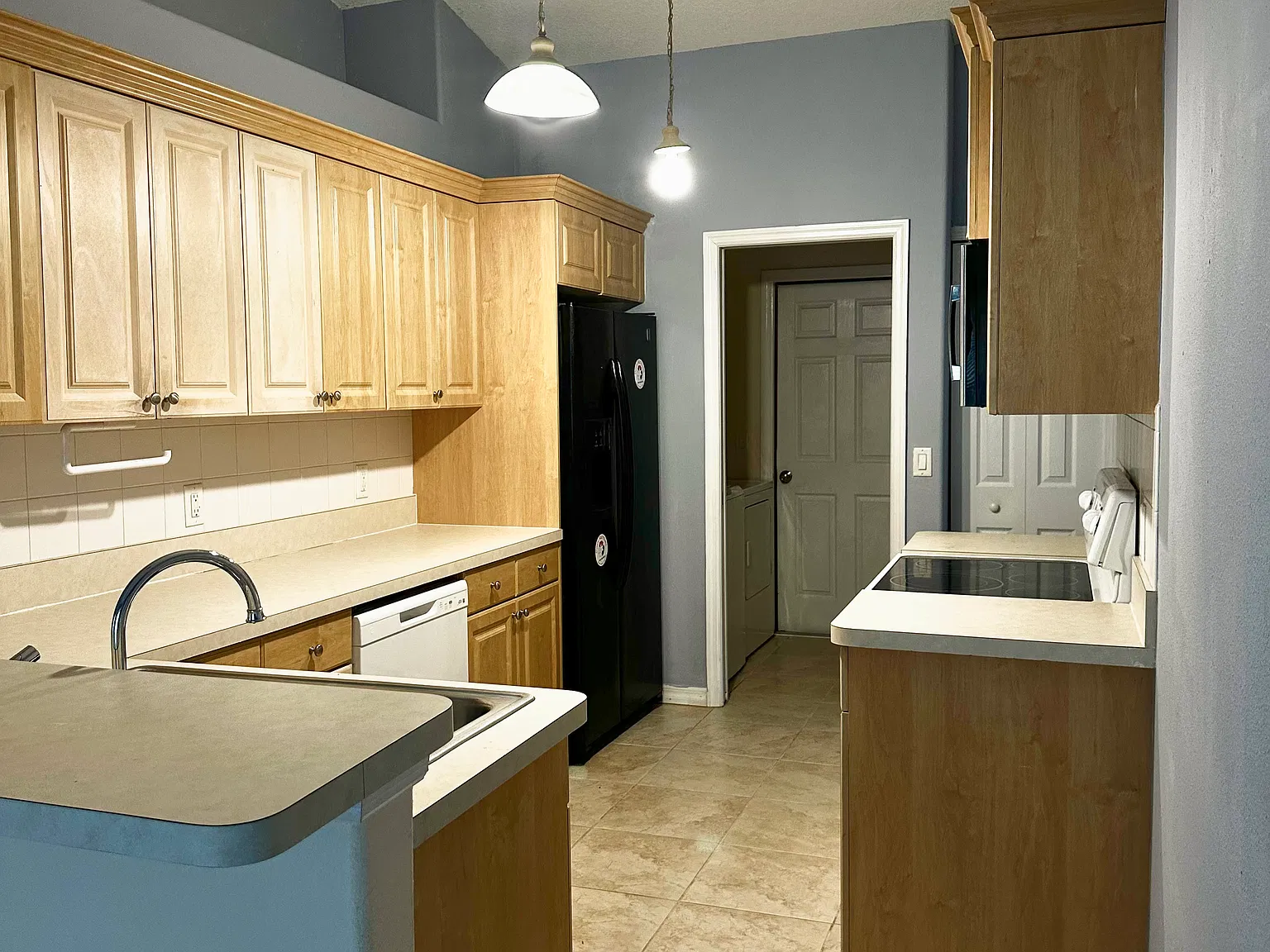 3 bed, 1426 sqft, $2,000 — Photo 2