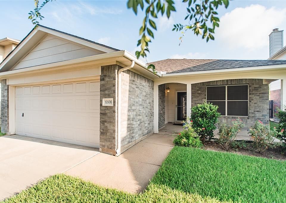 1st image of 13506 Venice Villa Ln