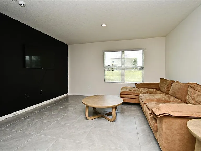 440 Baroness Way — Photo 9