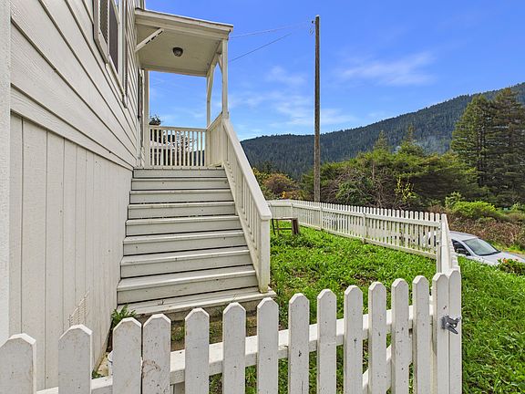 3rd image of 161 Sewell Dr