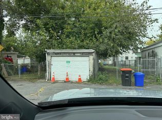 925 Pennell St, Chester, PA 19013