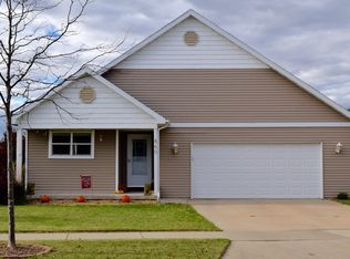 860 Robin Dr, Sun Prairie, WI 53590