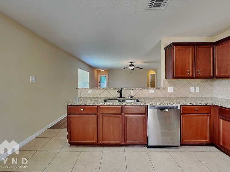 1680 Amy Dr — Photo 6