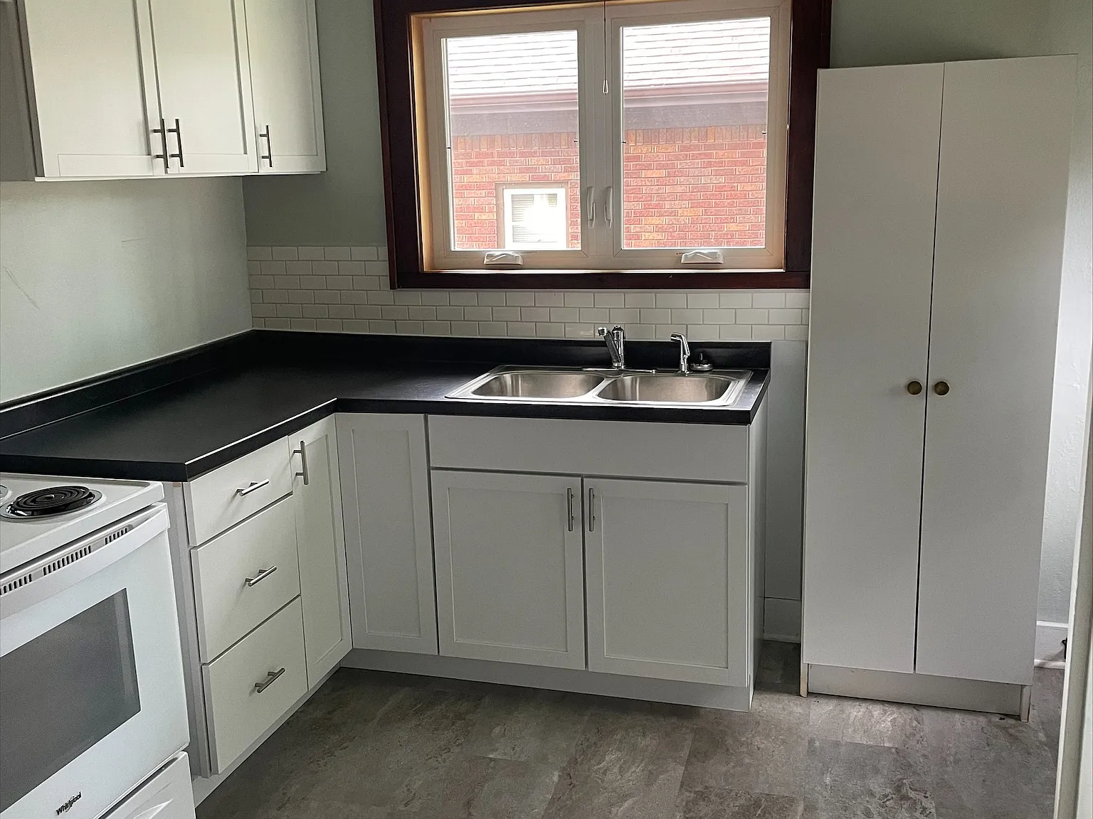 3 bed, $1,575 — Photo 4