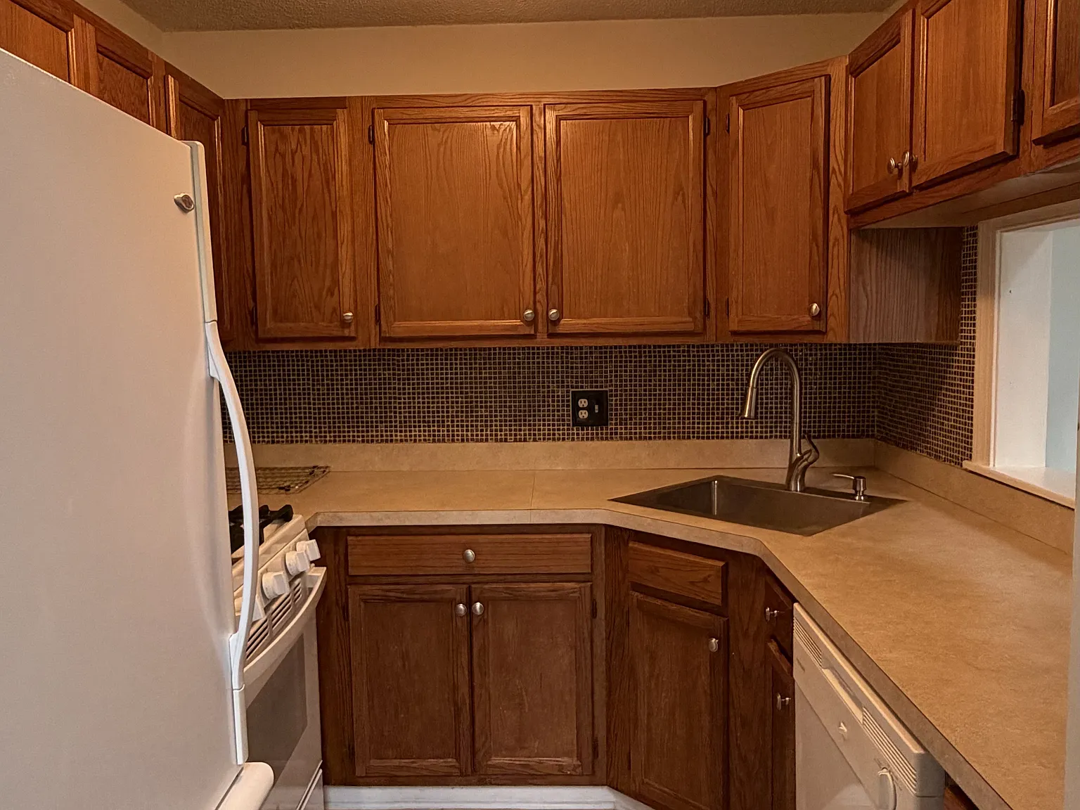 2 bed, 1434 sqft, $2,250 — Photo 4