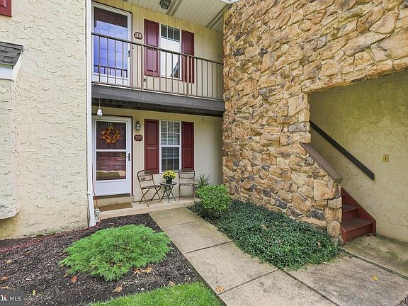 3rd image of 199 Oak Knoll Cir