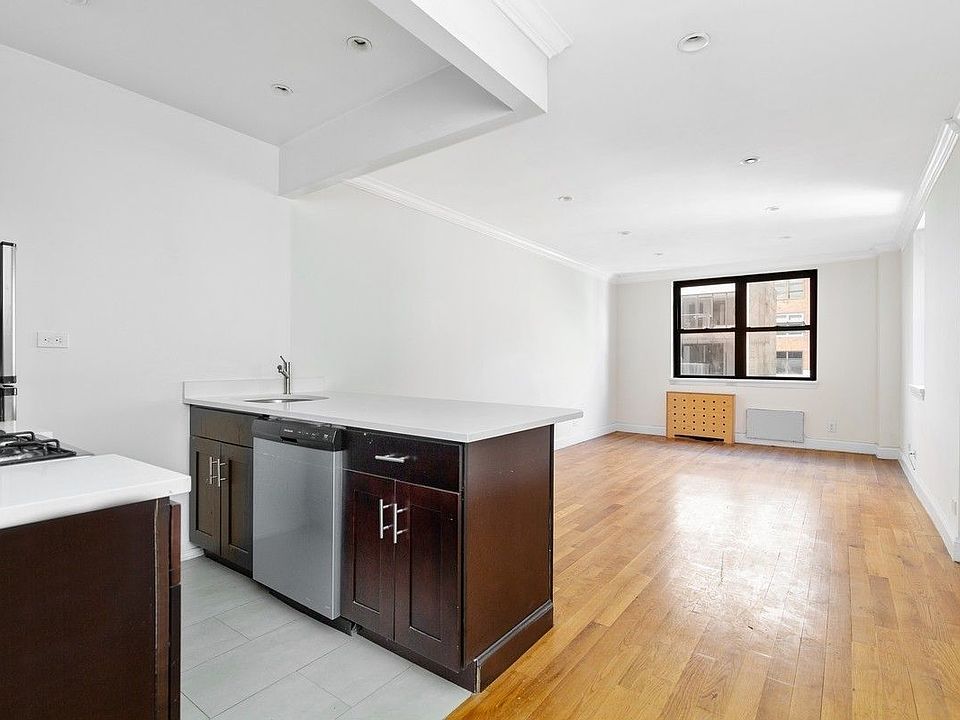 1st image of 329 W 14th St #E22