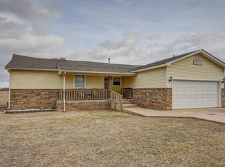 17100 E Clover Cir, Tahlequah, OK 74464