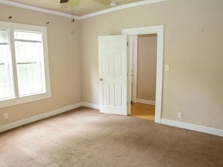 128 E Gregg St — Photo 9