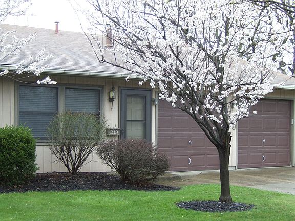 2nd image of 219 Vivian Dr