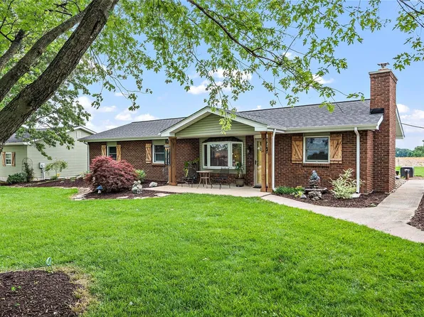 1898 Grandmas Ln, O'Fallon, MO 63366
